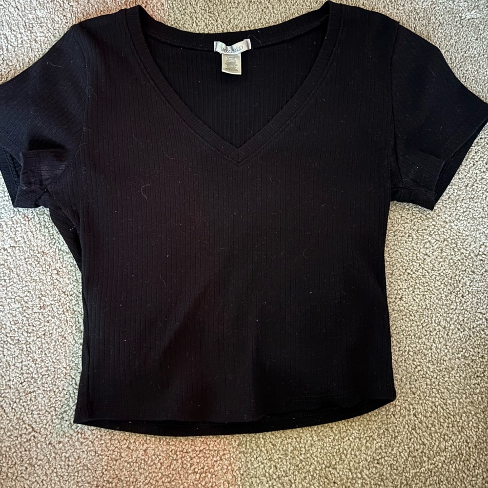 Bozzolo Black V-Neck Crop Top
